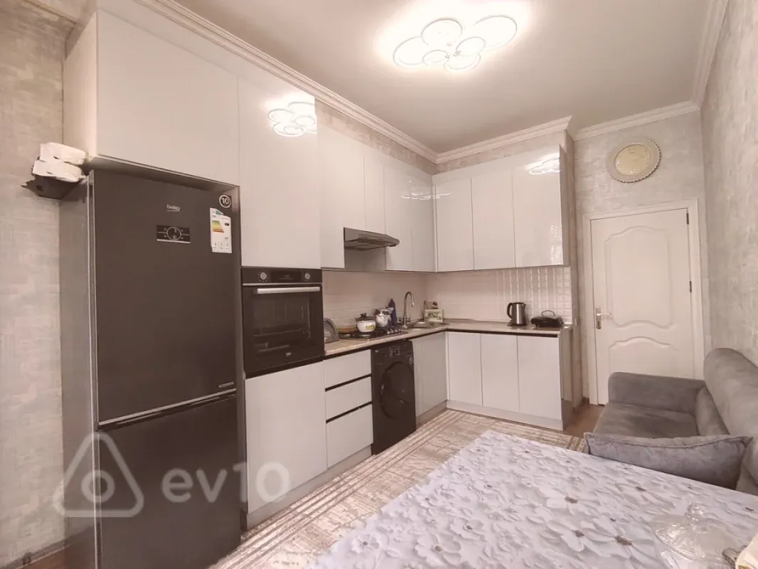 Satılır 3 otaqlı yeni tikili 110 m²