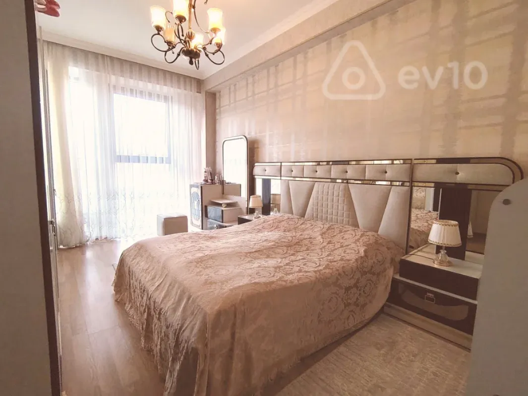 Satılır 3 otaqlı yeni tikili 110 m²