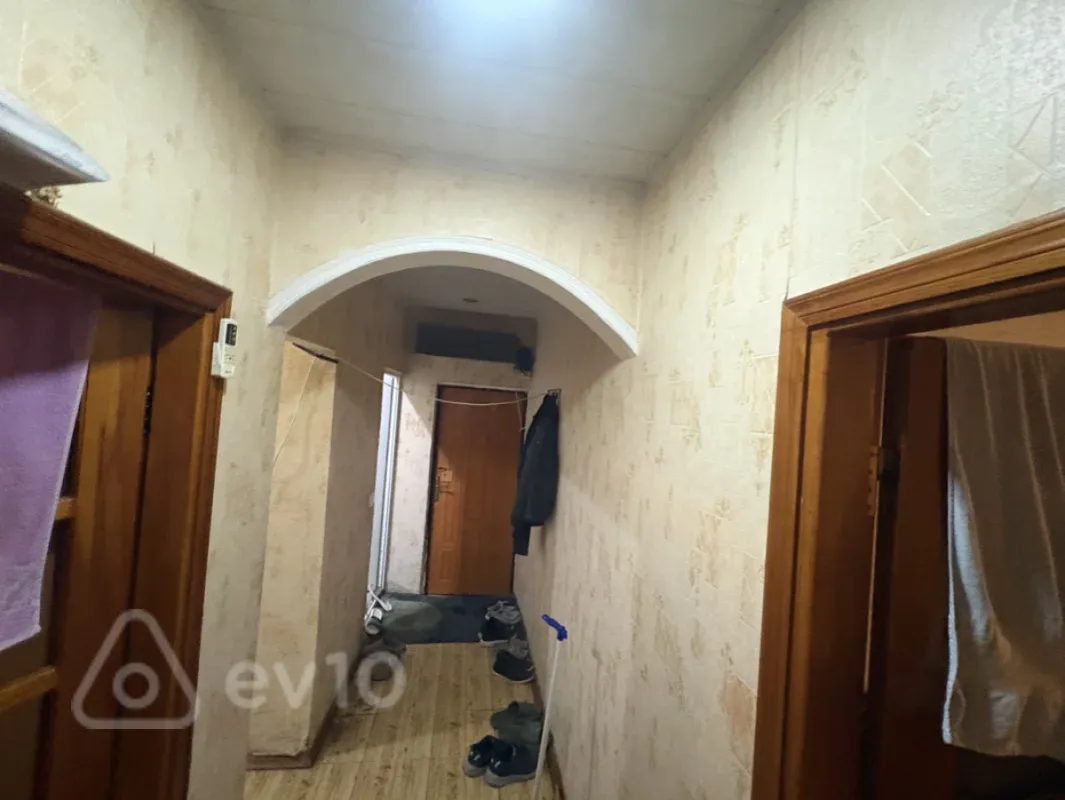 Kirayə verilir 2 otaqlı köhnə tikili 55 m²