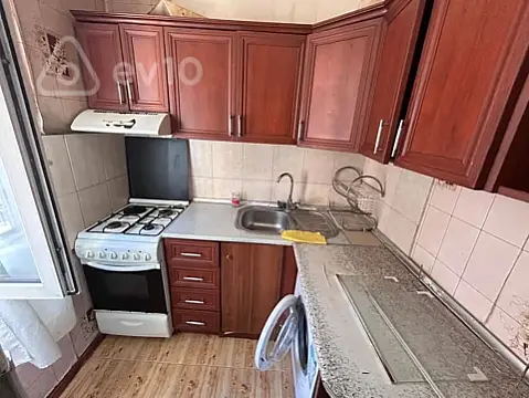 Kirayə verilir 2 otaqlı köhnə tikili 55 m²