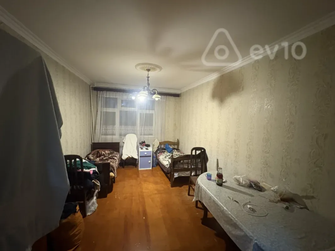 Kirayə verilir 2 otaqlı köhnə tikili 55 m²