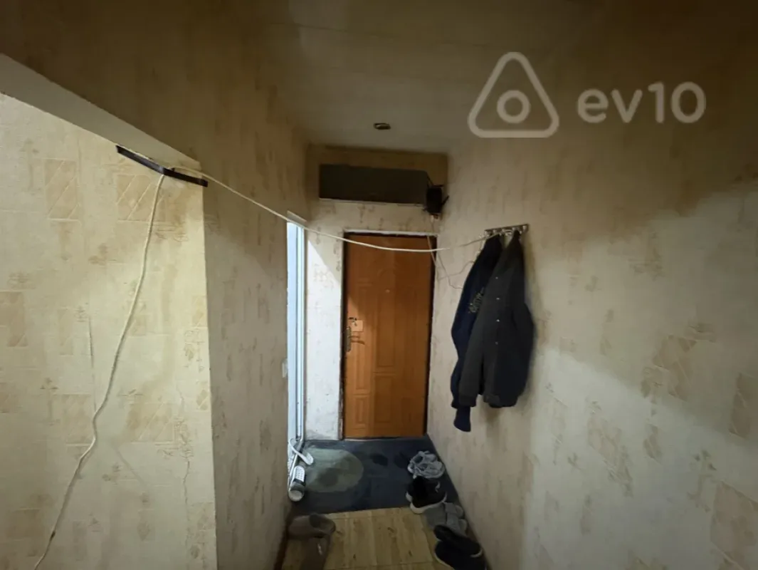 Kirayə verilir 2 otaqlı köhnə tikili 55 m²