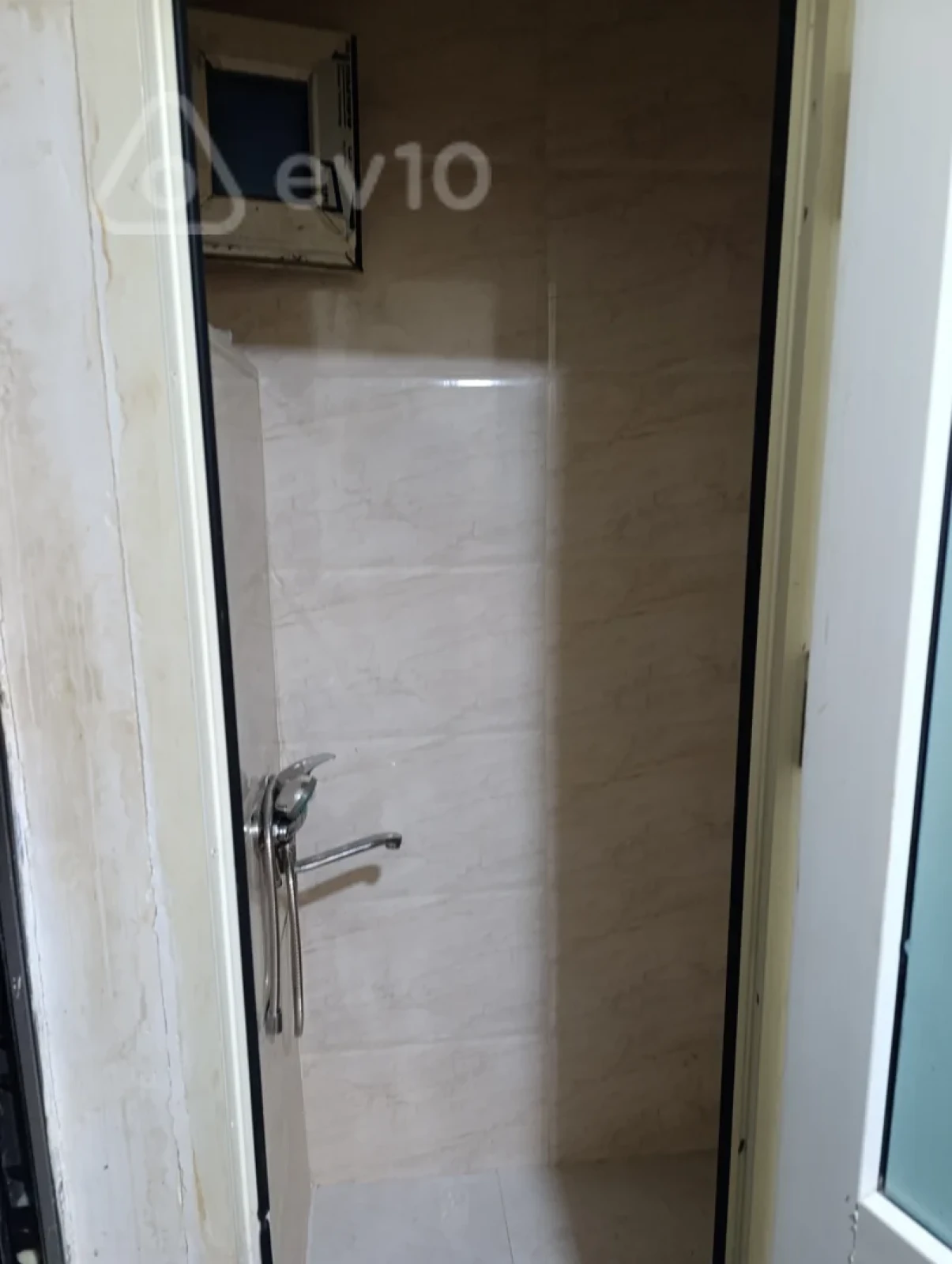 Kirayə verilir 1 otaqlı köhnə tikili 18 m²