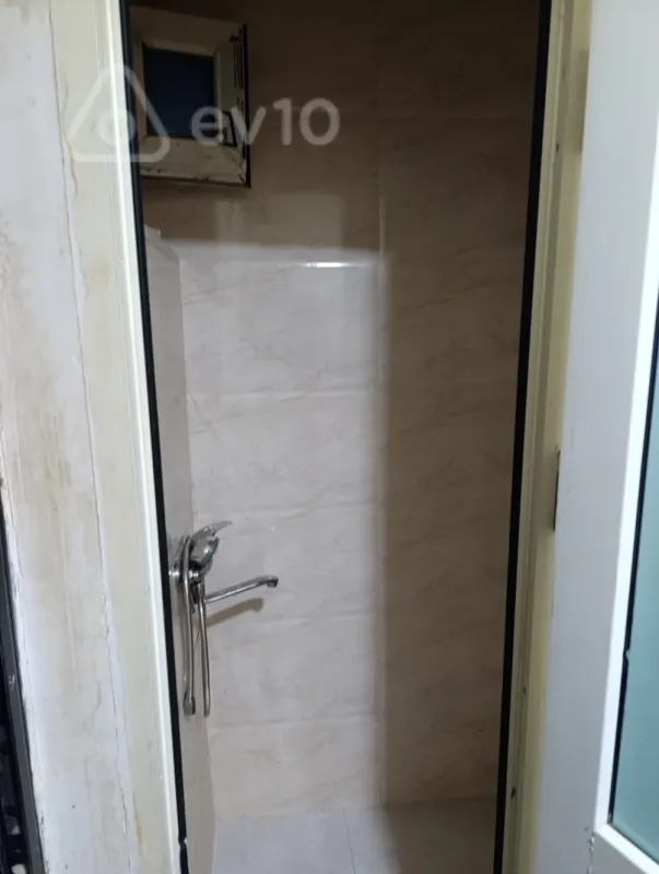 Kirayə verilir 1 otaqlı köhnə tikili 18 m²