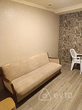 Kirayə verilir 1 otaqlı köhnə tikili 18 m²