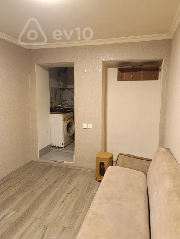 Kirayə verilir 1 otaqlı köhnə tikili 18 m²