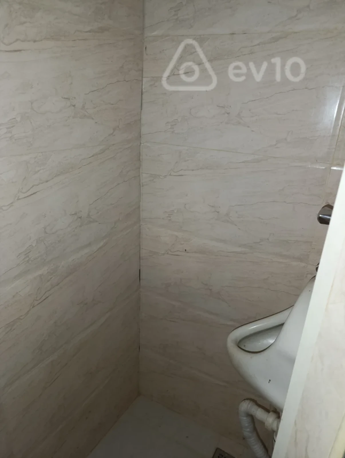 Kirayə verilir 1 otaqlı köhnə tikili 18 m²