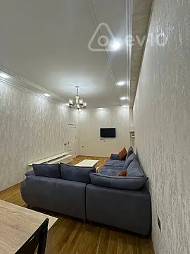 Kirayə verilir 2 otaqlı yeni tikili 68 m²