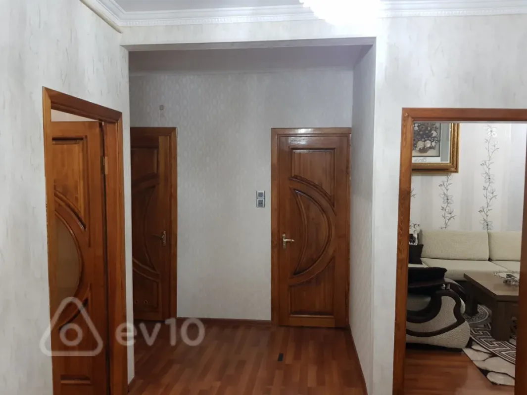 Kirayə verilir 3 otaqlı köhnə tikili 75 m²