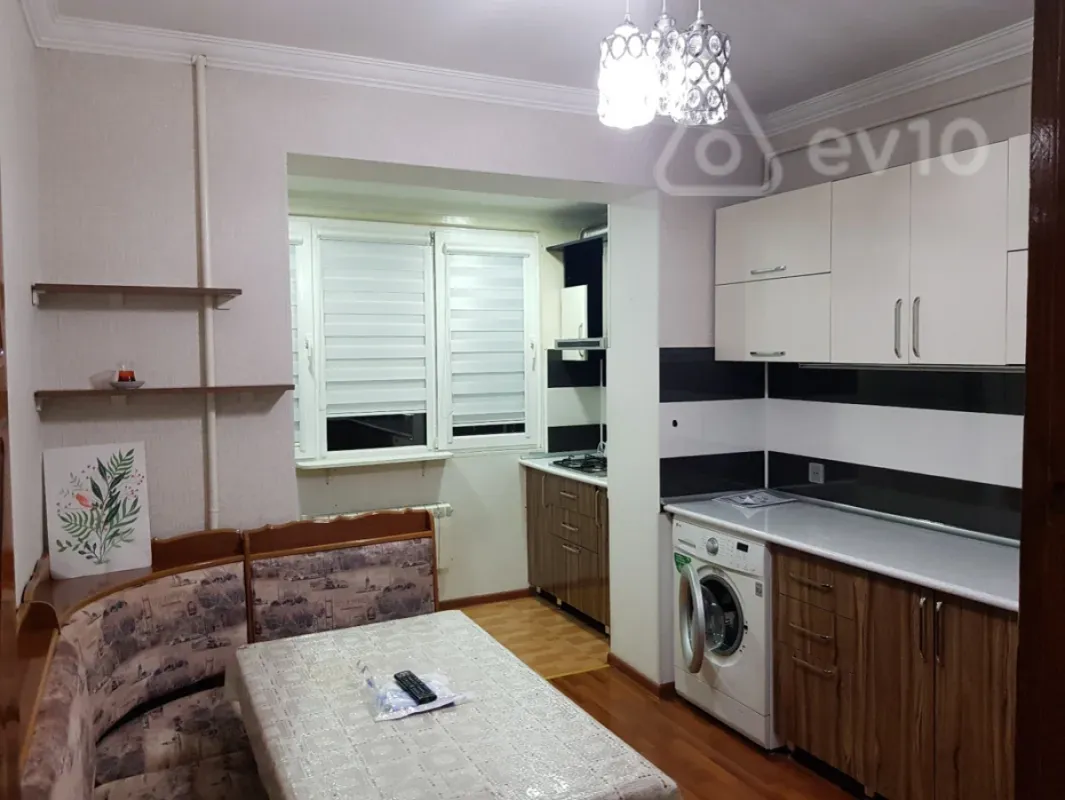Kirayə verilir 3 otaqlı köhnə tikili 75 m²