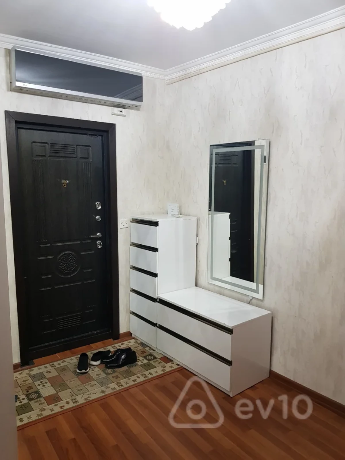 Kirayə verilir 3 otaqlı köhnə tikili 75 m²