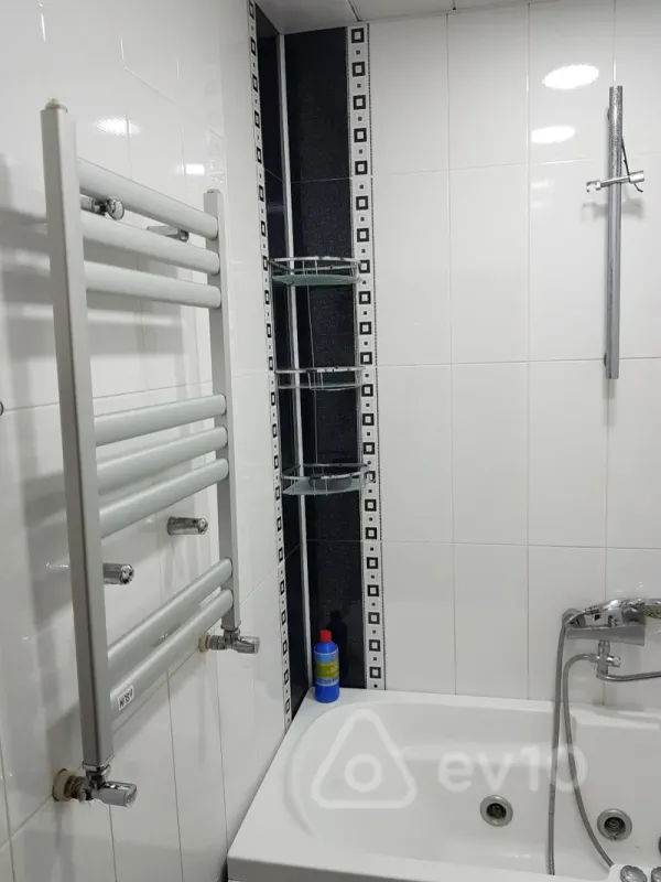 Kirayə verilir 3 otaqlı köhnə tikili 75 m²