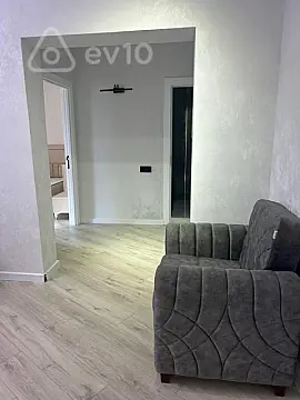 Kirayə verilir 2 otaqlı yeni tikili 65 m²