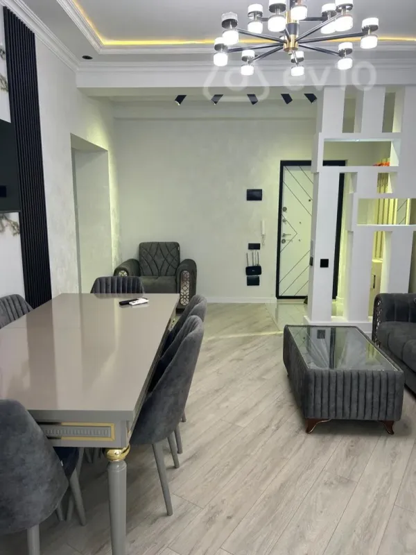 Kirayə verilir 2 otaqlı yeni tikili 65 m²