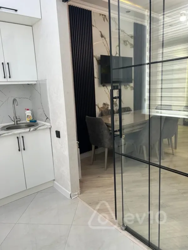 Kirayə verilir 2 otaqlı yeni tikili 65 m²