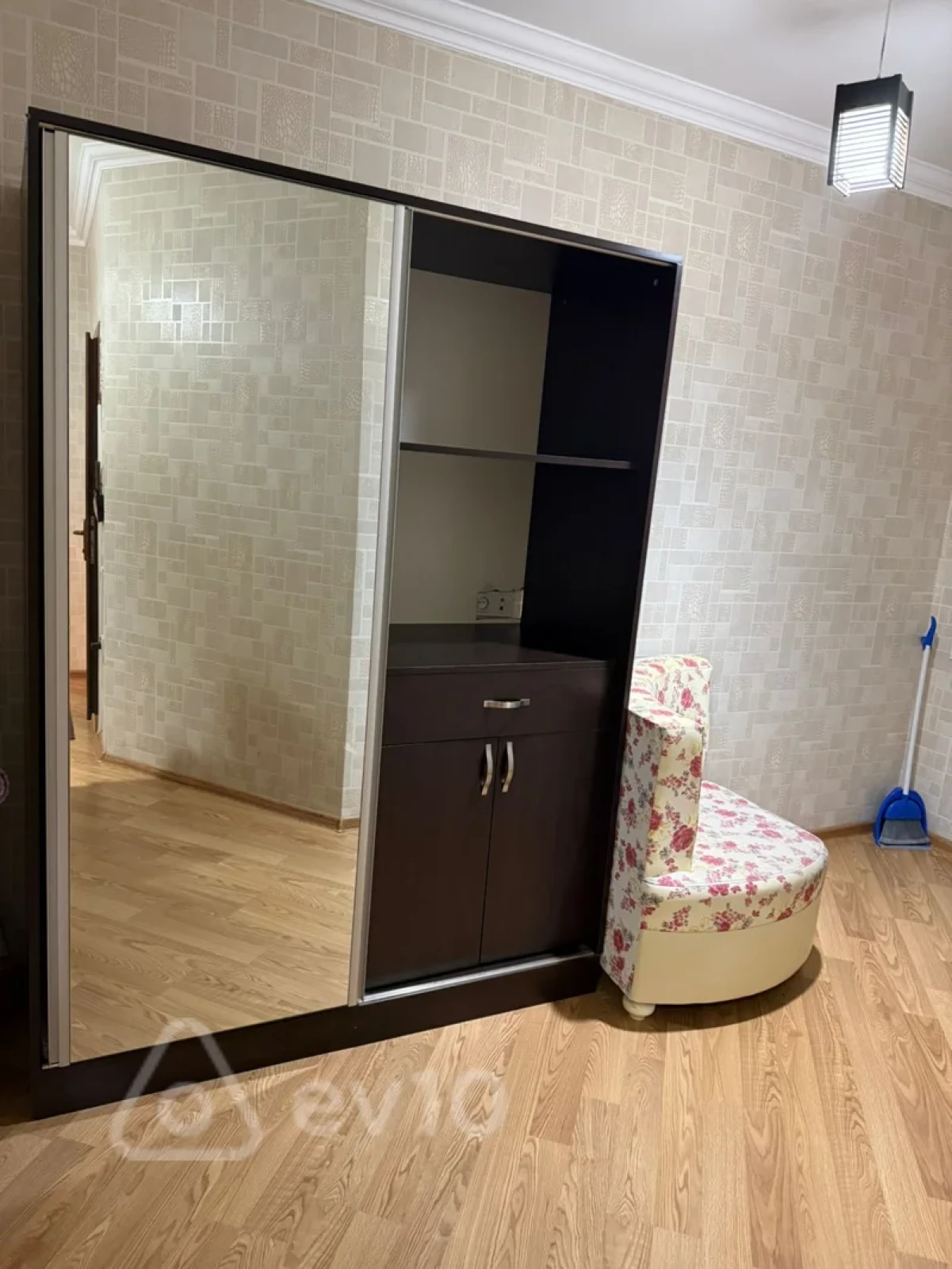 Kirayə verilir 2 otaqlı yeni tikili 90 m²