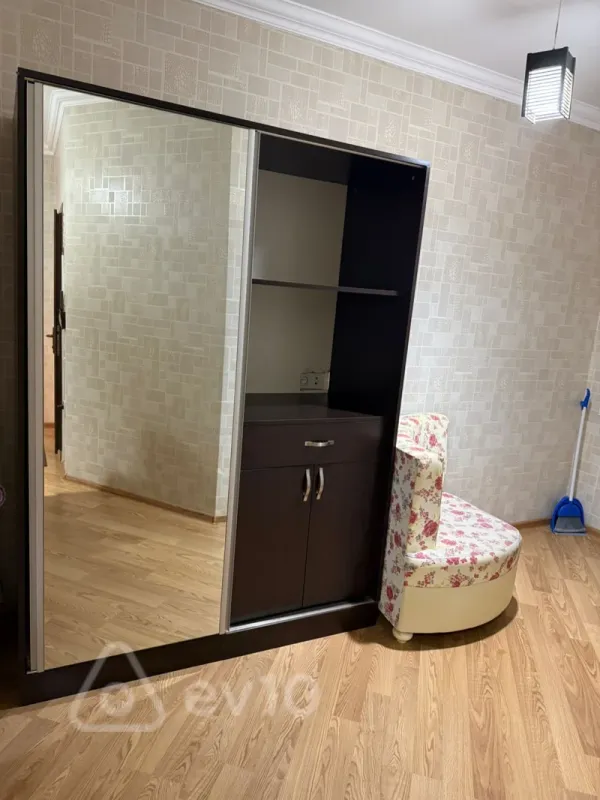 Kirayə verilir 2 otaqlı yeni tikili 90 m²