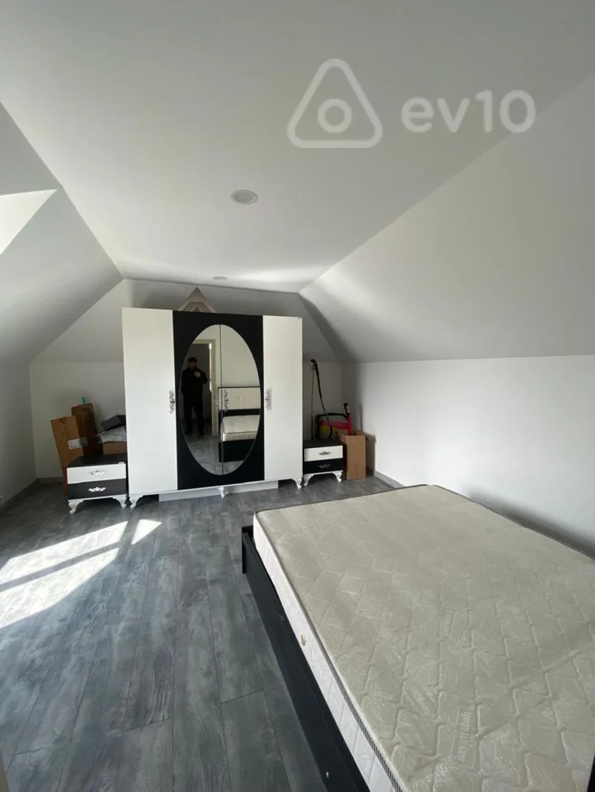 Satılır 4 otaqlı həyət evi 200 m²