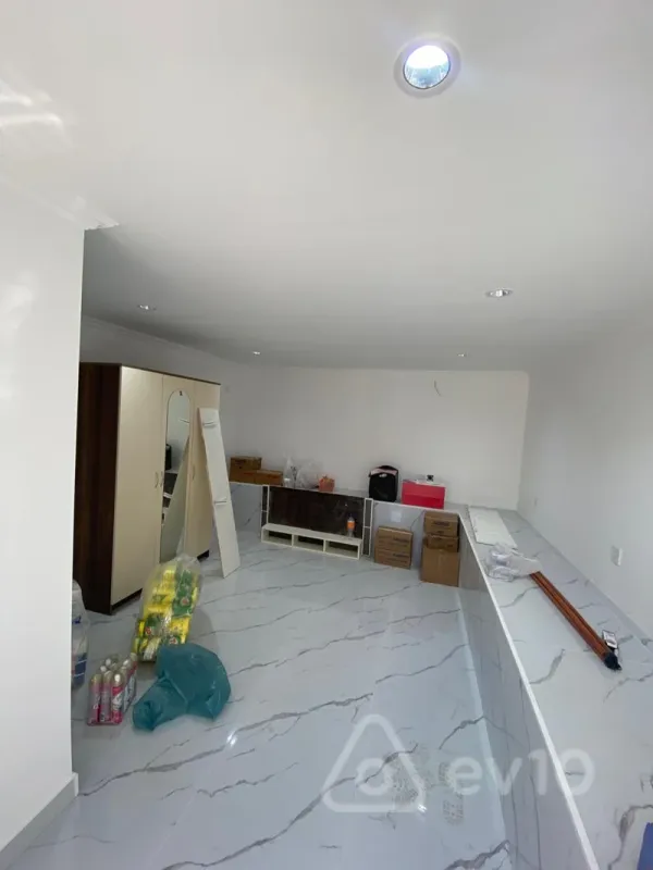 Satılır 4 otaqlı həyət evi 200 m²