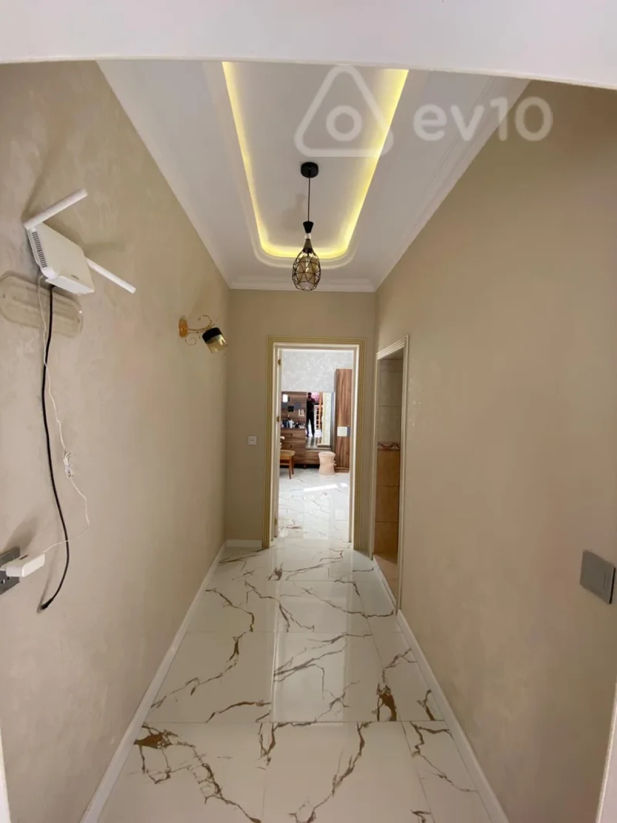 Satılır 4 otaqlı həyət evi 200 m²