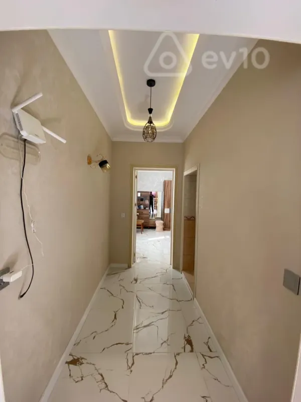 Satılır 4 otaqlı həyət evi 200 m²