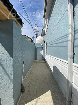 Satılır 4 otaqlı həyət evi 200 m²