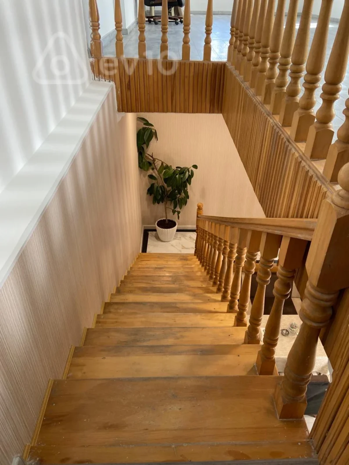 Satılır 4 otaqlı həyət evi 200 m²