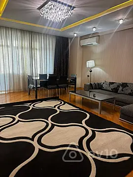 Kirayə verilir 3 otaqlı yeni tikili 100 m²