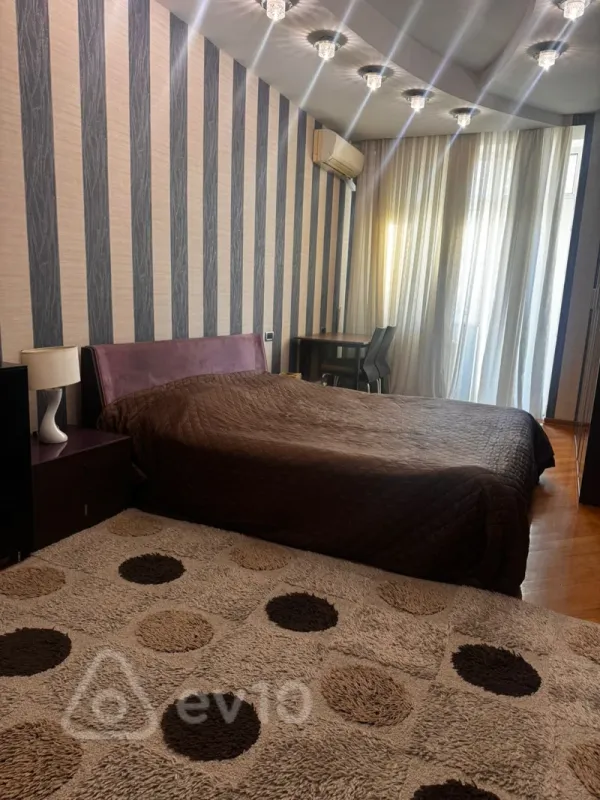 Kirayə verilir 3 otaqlı yeni tikili 100 m²