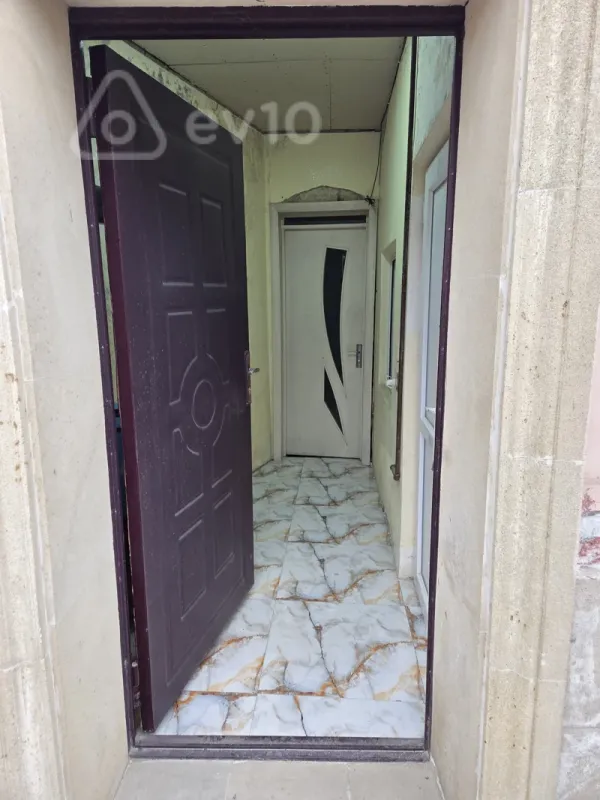 Satılır 2 otaqlı həyət evi 48 m²