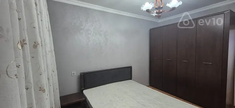 Kirayə verilir 3 otaqlı köhnə tikili 78 m²
