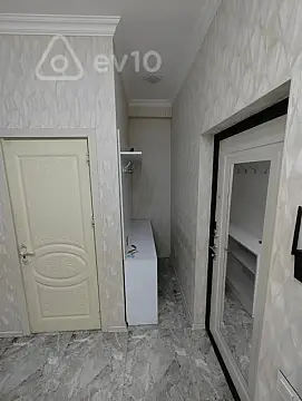 Kirayə verilir 2 otaqlı yeni tikili 50 m²
