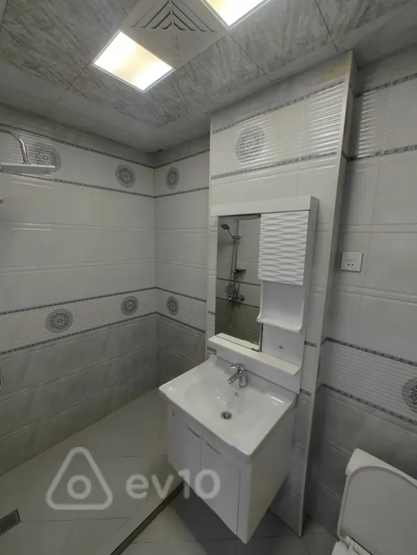 Kirayə verilir 2 otaqlı yeni tikili 50 m²