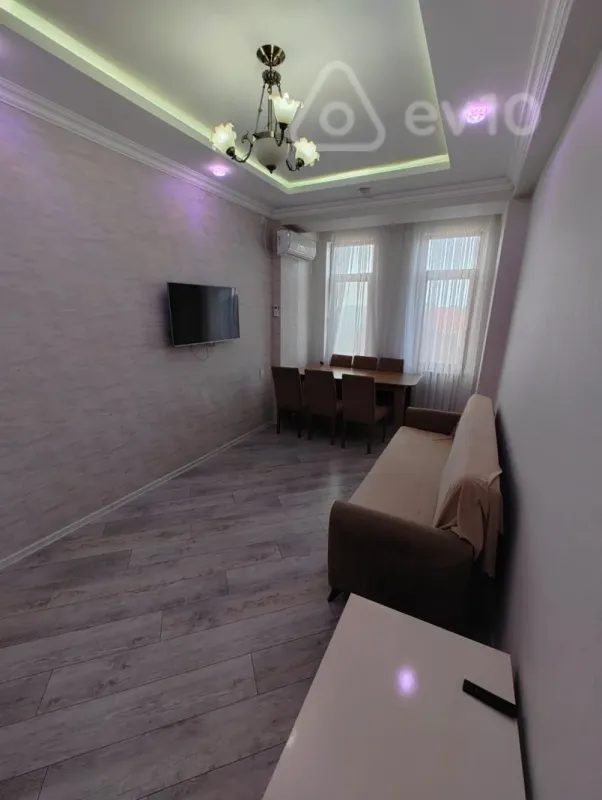 Kirayə verilir 2 otaqlı yeni tikili 50 m²