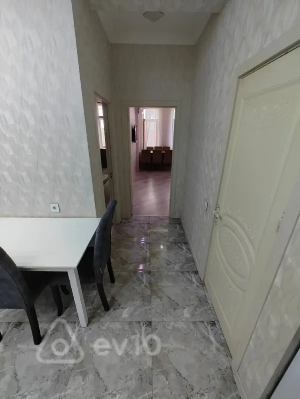Kirayə verilir 2 otaqlı yeni tikili 50 m²