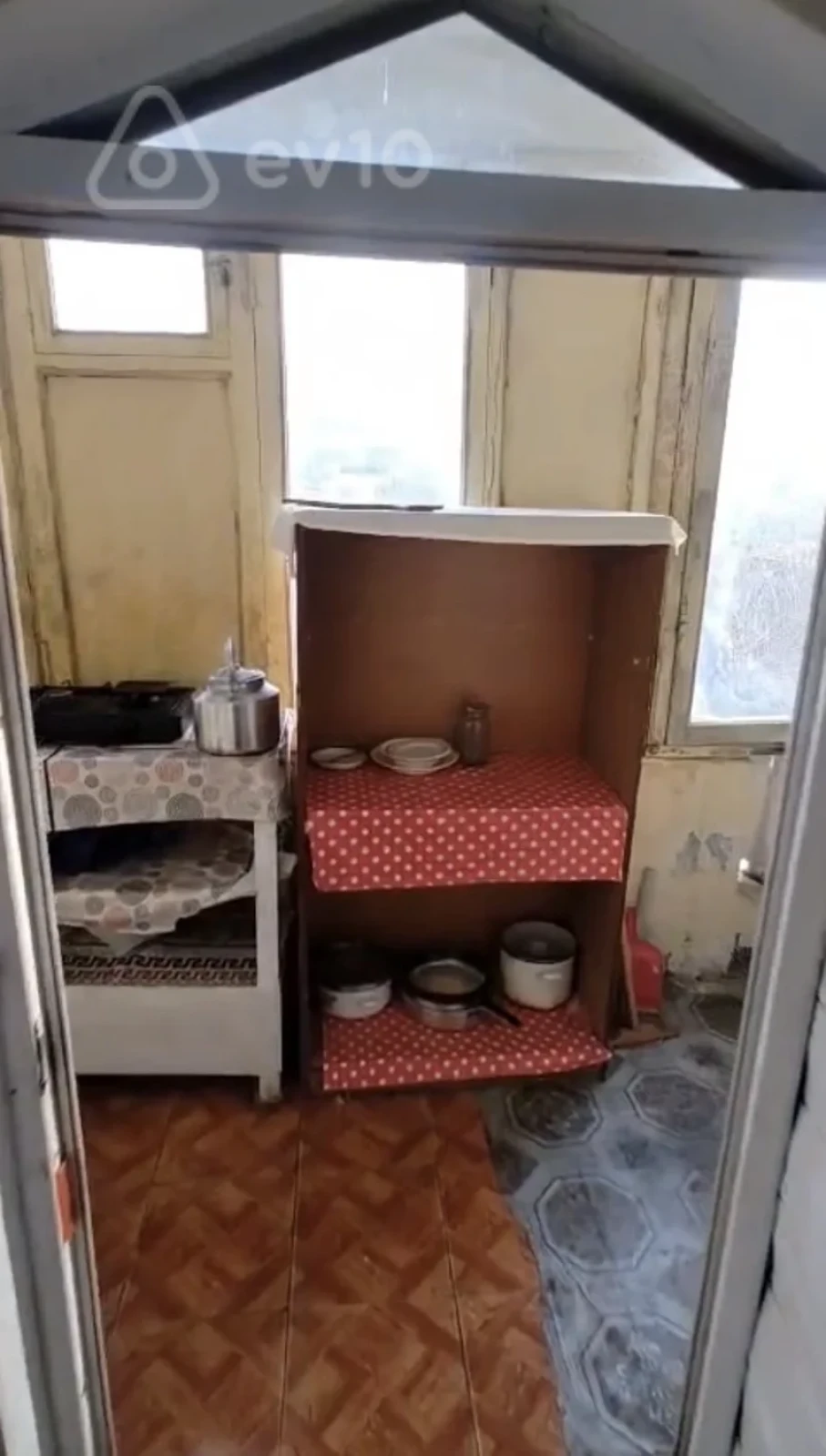 Kirayə verilir 1 otaqlı həyət evi 30 m²