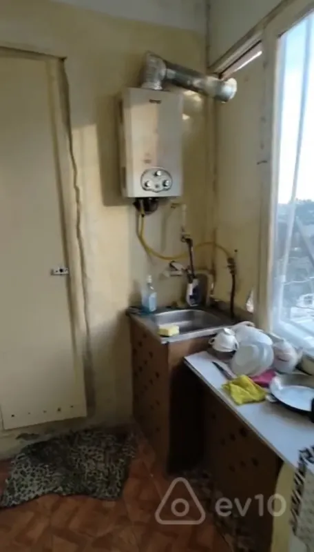 Kirayə verilir 1 otaqlı həyət evi 30 m²