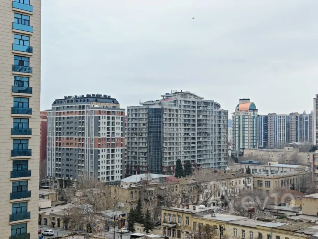 Kirayə verilir 4 otaqlı yeni tikili 95 m²