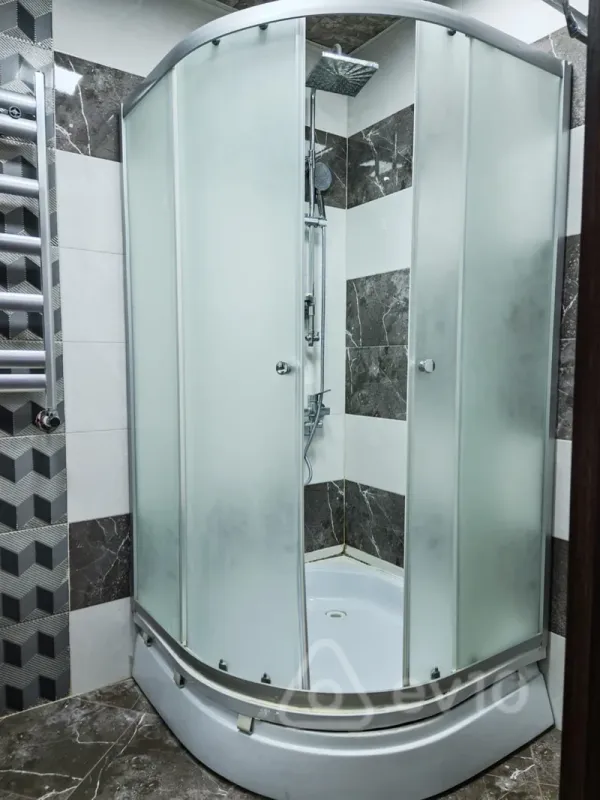 Kirayə verilir 4 otaqlı yeni tikili 95 m²