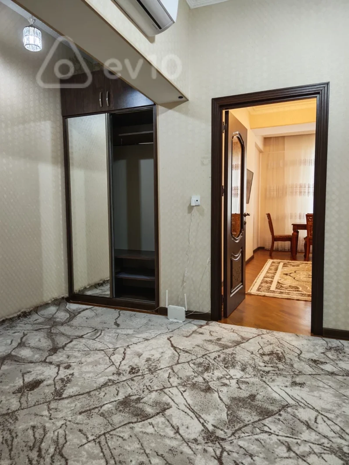 Kirayə verilir 4 otaqlı yeni tikili 95 m²