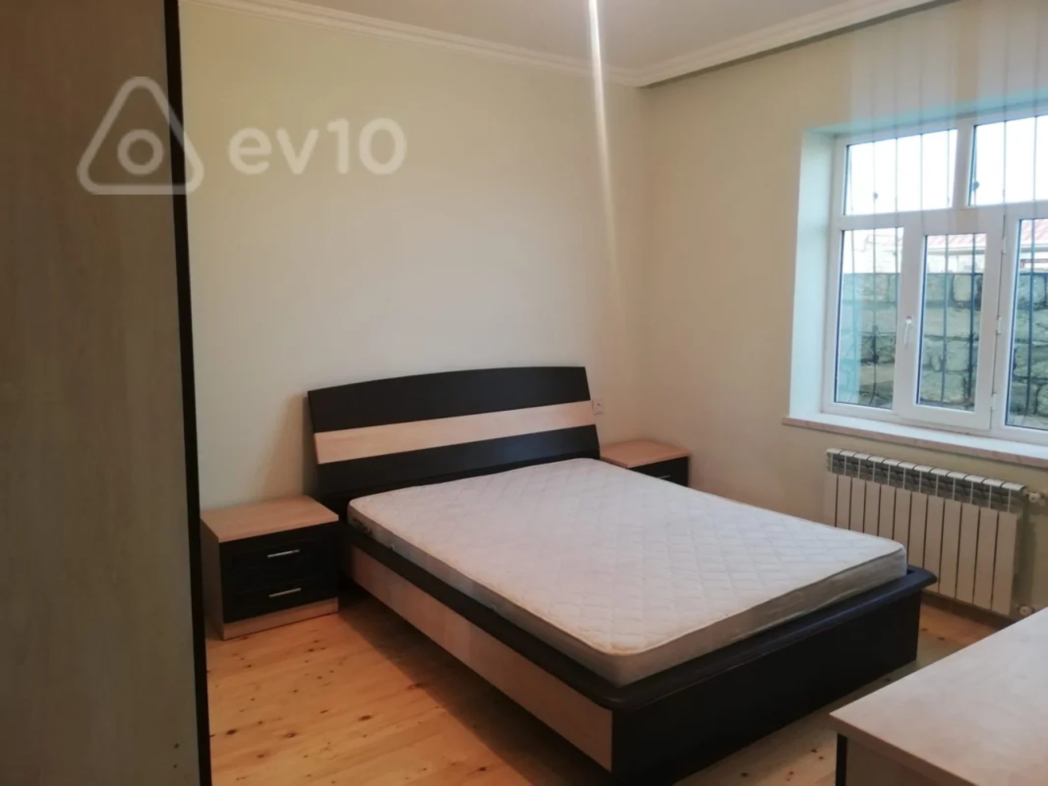 Satılır 4 otaqlı həyət evi 90 m²