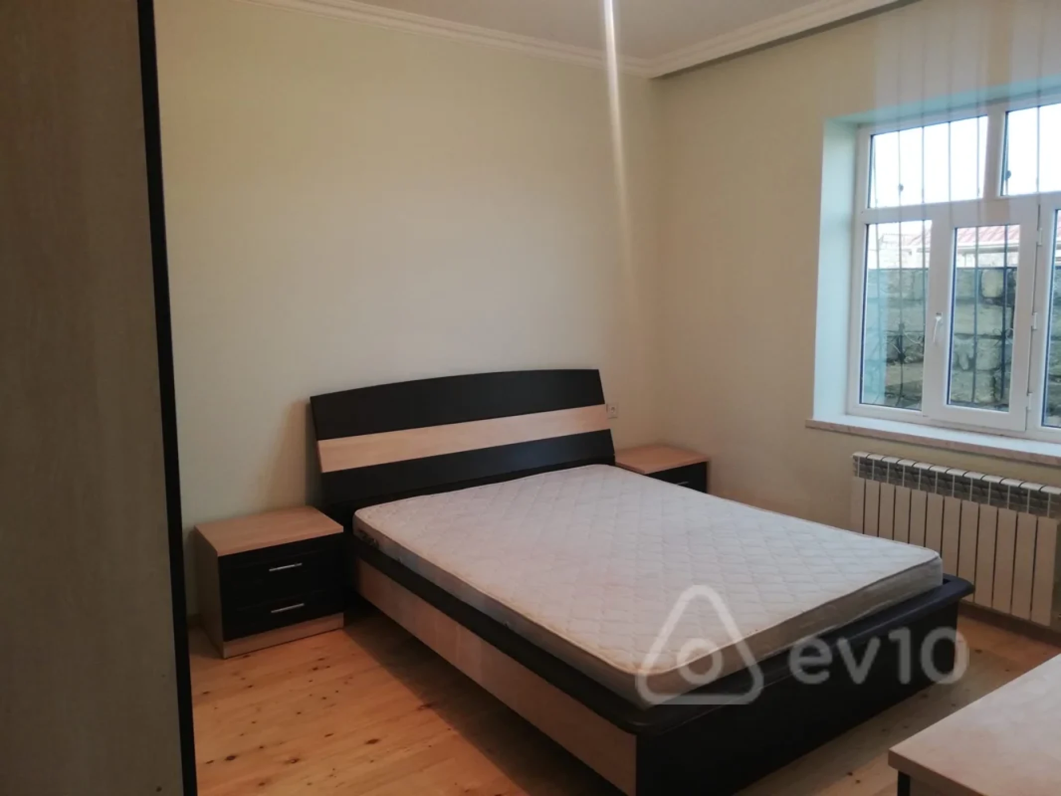 Satılır 4 otaqlı həyət evi 90 m²