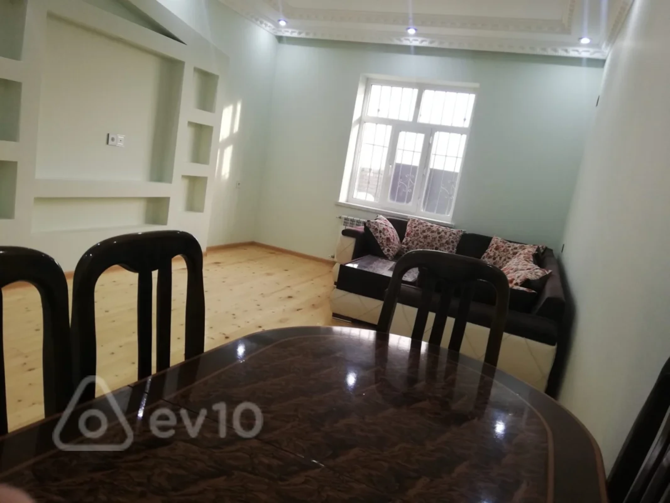 Satılır 4 otaqlı həyət evi 90 m²