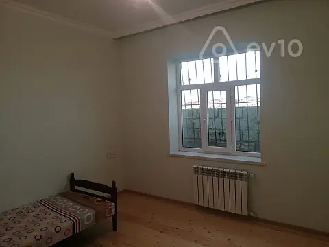 Satılır 4 otaqlı həyət evi 90 m²
