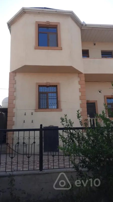 Kirayə verilir 4 otaqlı həyət evi 160 m²