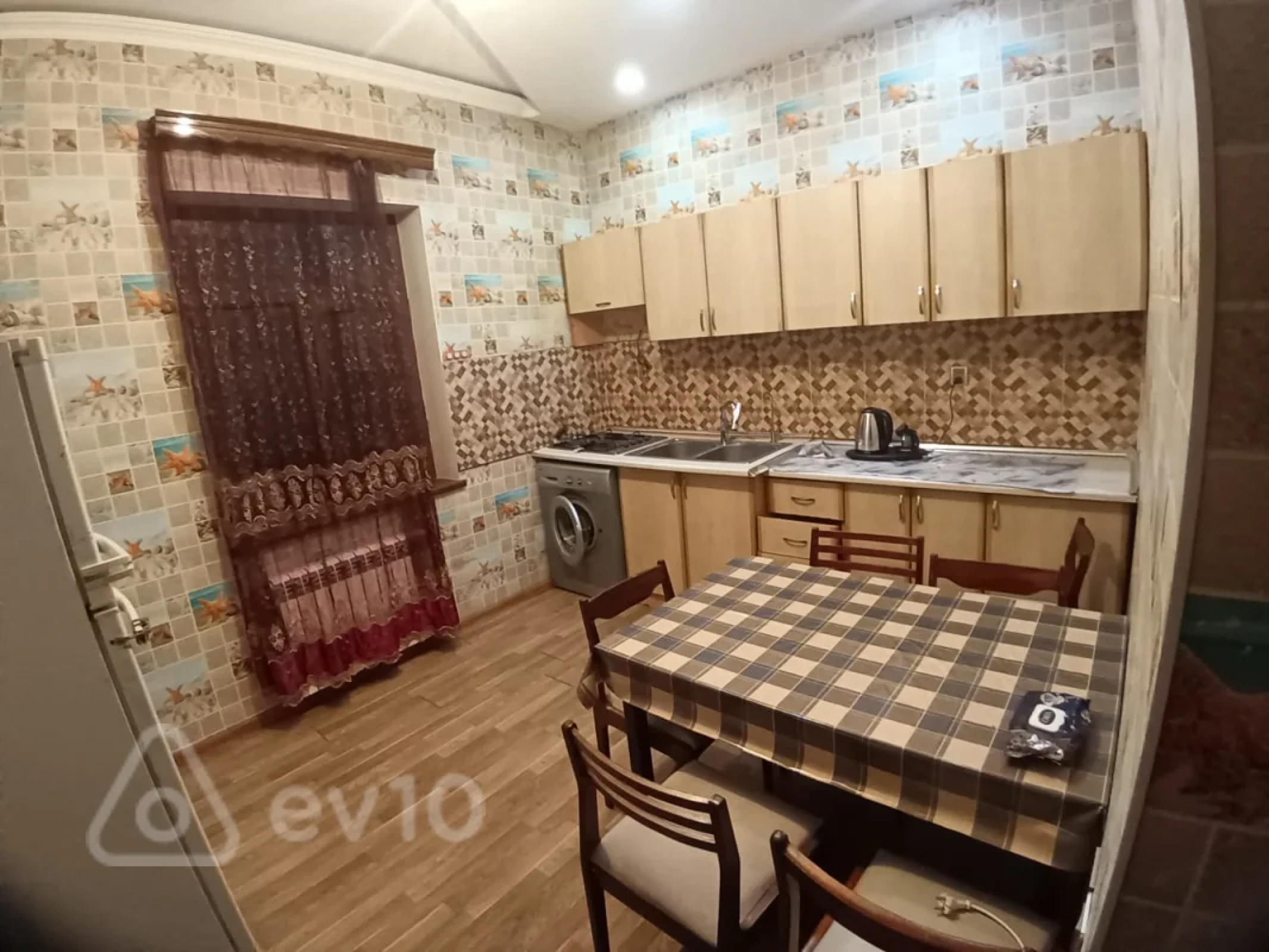 Kirayə verilir 4 otaqlı həyət evi 160 m²