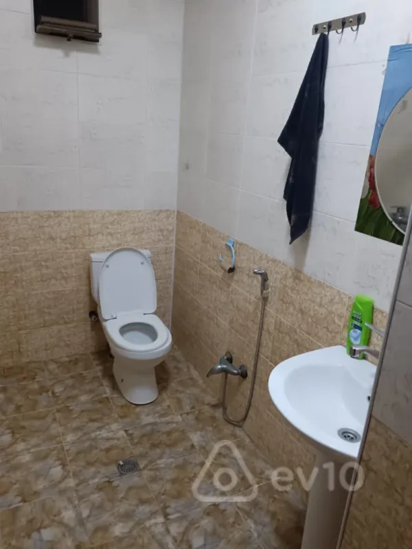 Kirayə verilir 4 otaqlı həyət evi 160 m²