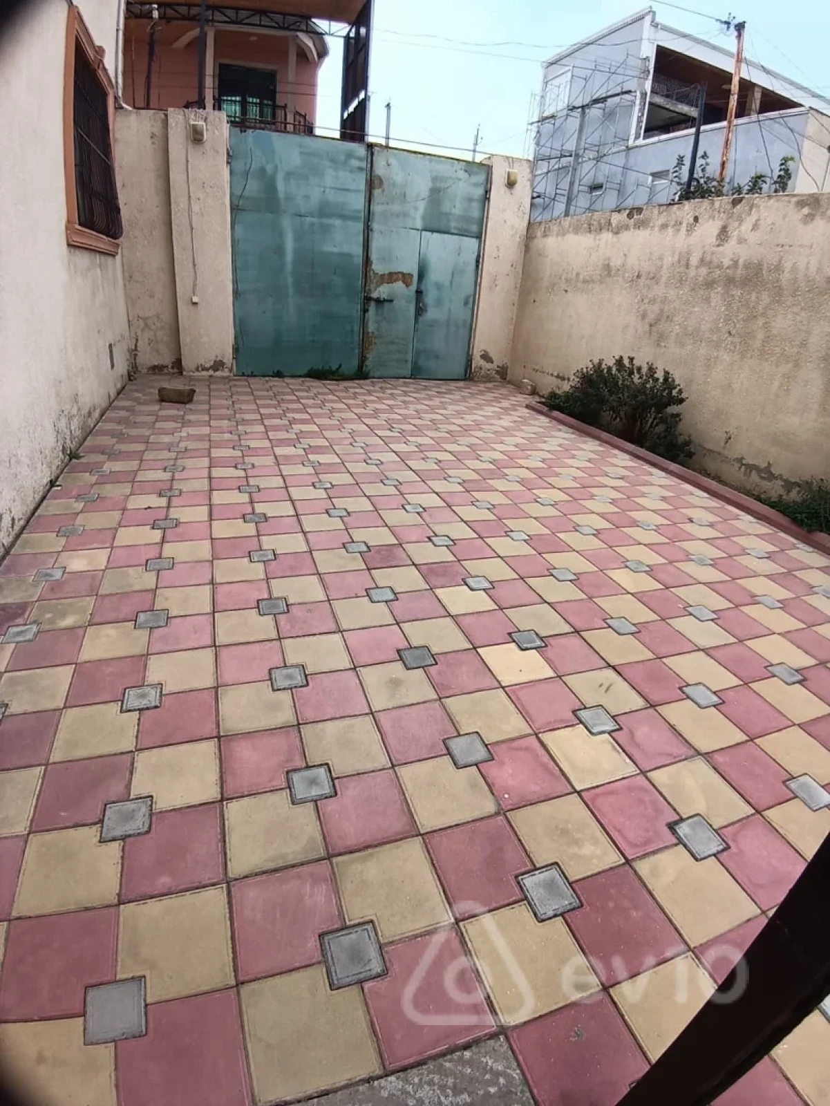 Kirayə verilir 4 otaqlı həyət evi 160 m²