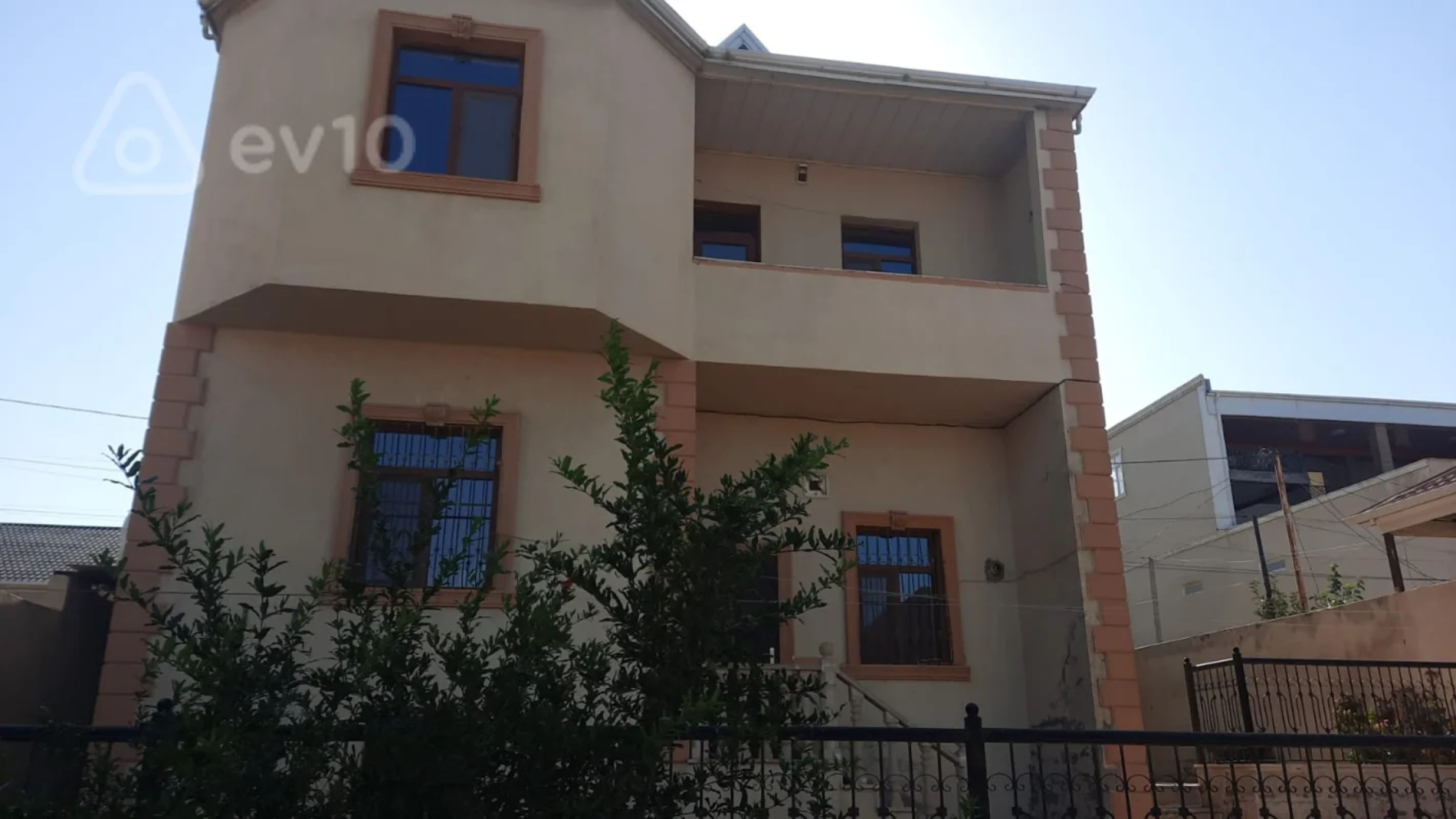 Kirayə verilir 4 otaqlı həyət evi 160 m²
