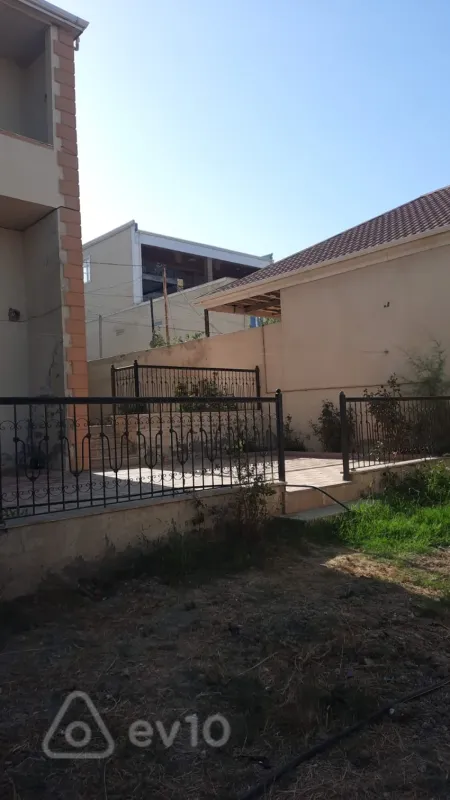 Kirayə verilir 4 otaqlı həyət evi 160 m²